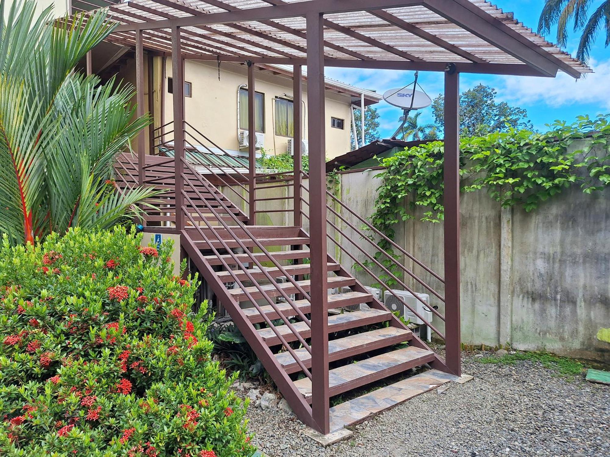 Infiniti Hotel Puerto Viejo de Talamanca Экстерьер фото