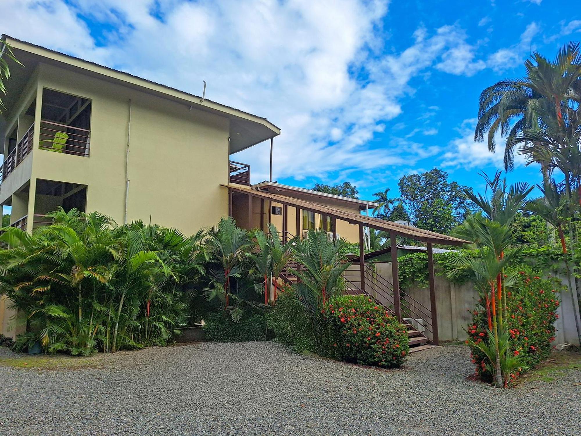 Infiniti Hotel Puerto Viejo de Talamanca Экстерьер фото
