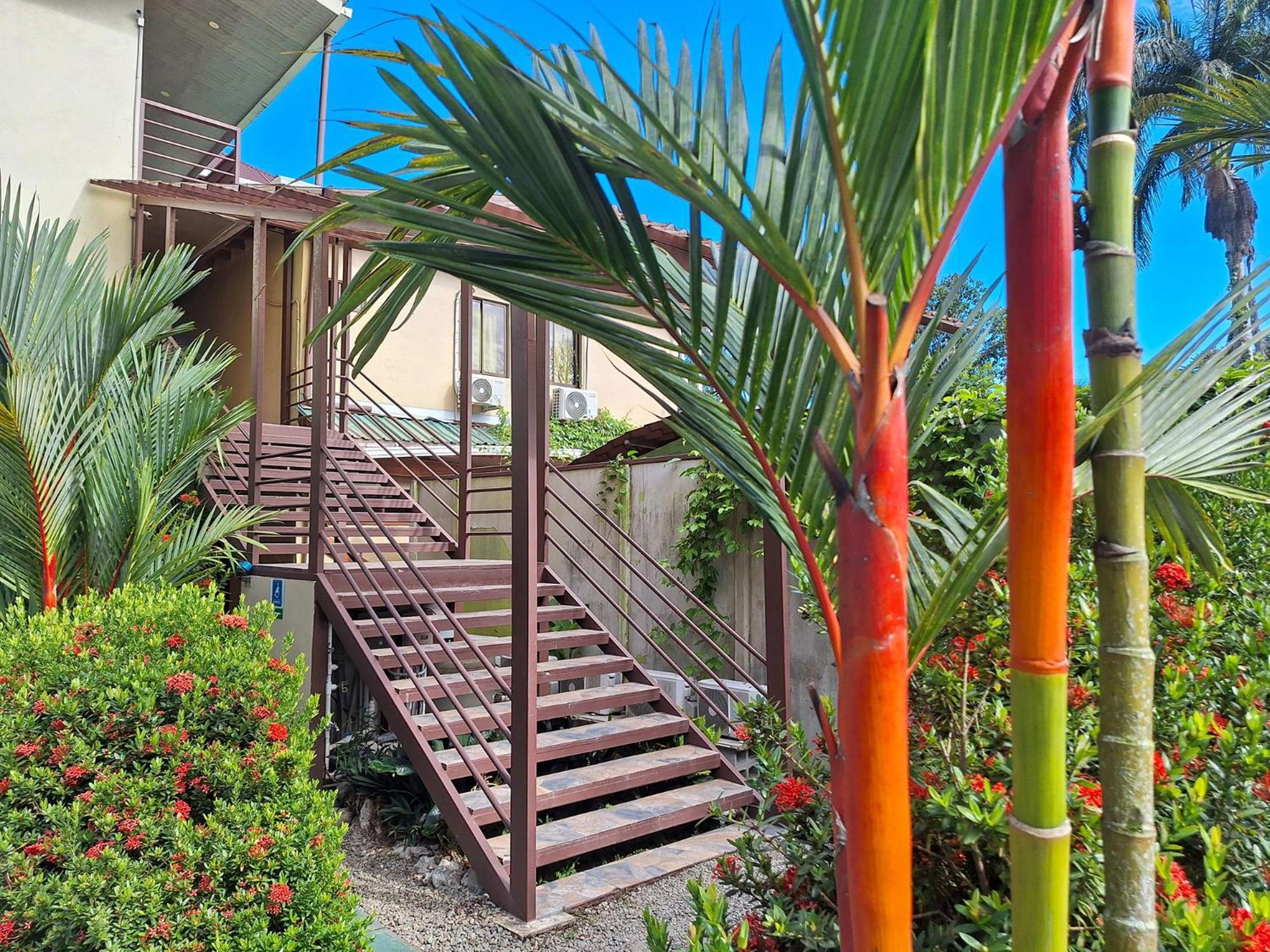 Infiniti Hotel Puerto Viejo de Talamanca Экстерьер фото
