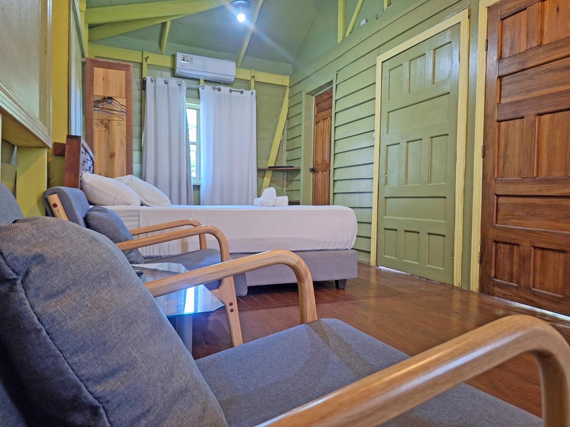 Infiniti Hotel Puerto Viejo de Talamanca Экстерьер фото