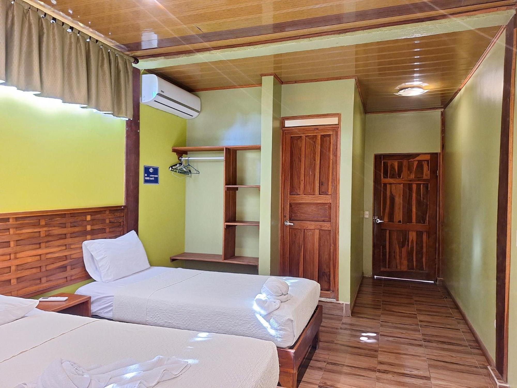 Infiniti Hotel Puerto Viejo de Talamanca Экстерьер фото