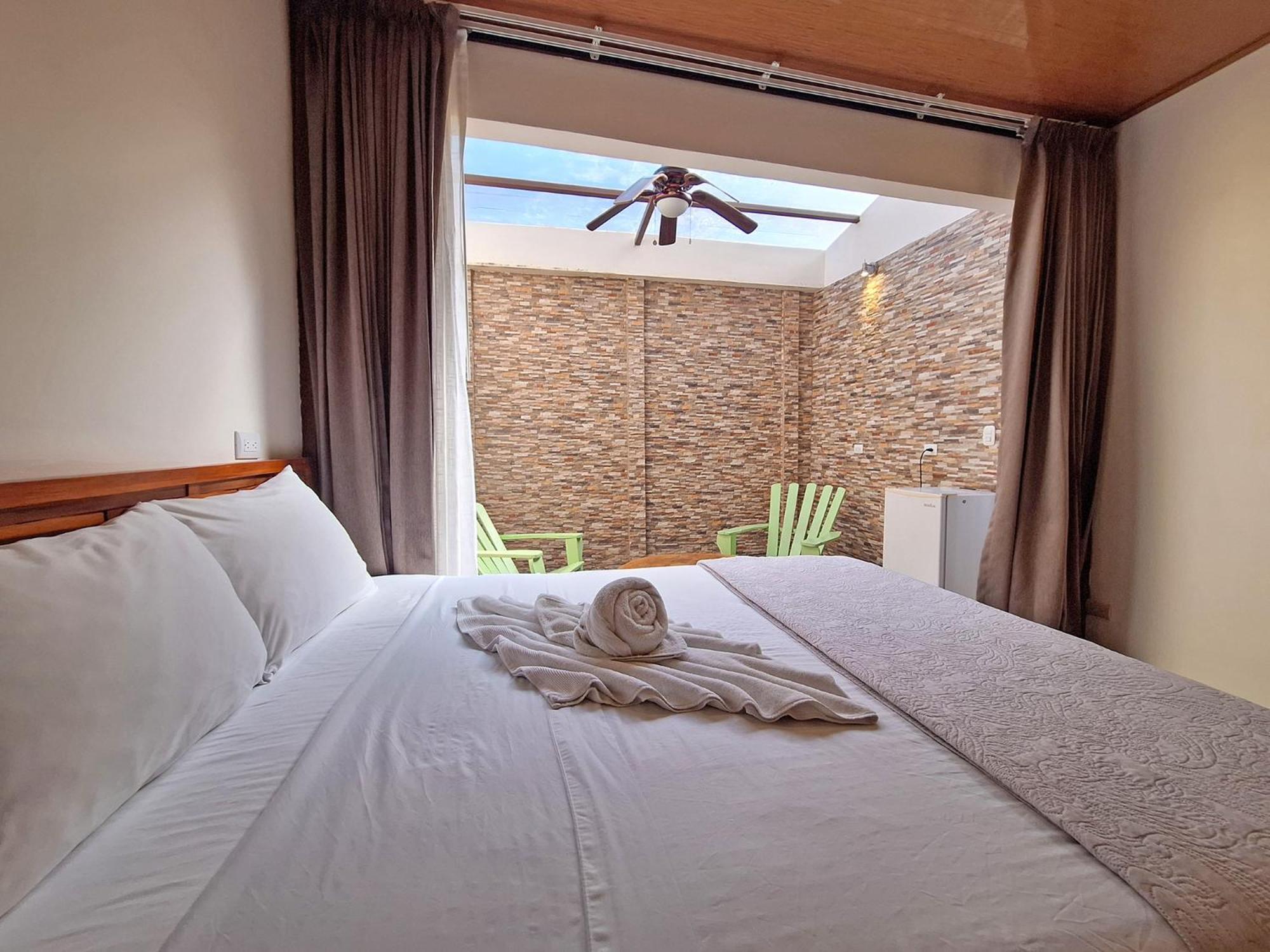 Infiniti Hotel Puerto Viejo de Talamanca Экстерьер фото