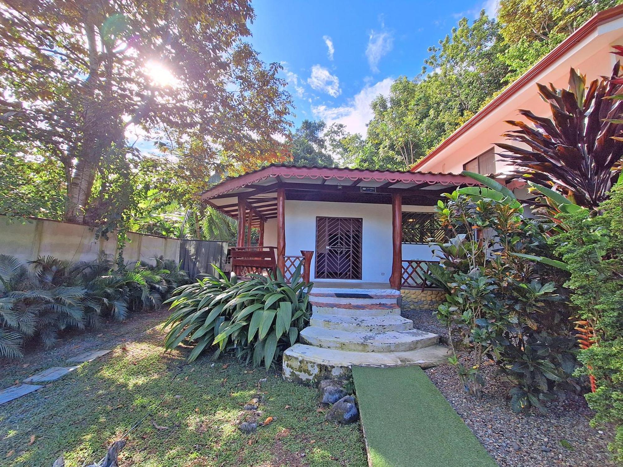Infiniti Hotel Puerto Viejo de Talamanca Экстерьер фото