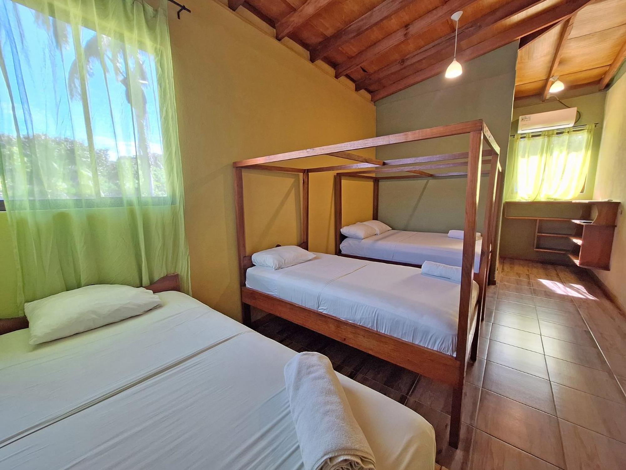 Infiniti Hotel Puerto Viejo de Talamanca Экстерьер фото